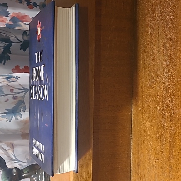 Out Of Print Copy The Bone Season Hardcover Book - Picture 4 of 6